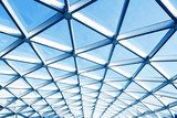 Geometrische sereniteit in glas en staal