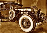 Glinsterende oldtimer met sierlijke velgen