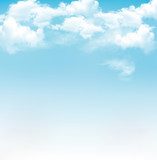 Heldere lucht met zachte witte wolken