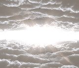 Stralende hemel met dynamische wolken