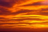 Vuurrode Horizon in Oranje Gloed