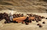 Warme kruiden en koffie close-up
