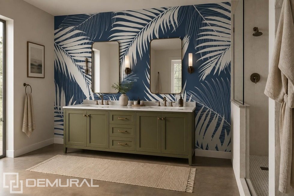 Donkerblauwe achtergrond met wit palmbladmotief Fotobehang voor de badkamer Fotobehang Demural
