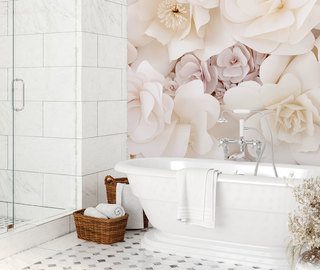 een compositie van delicate bloemblaadjes fotobehang voor de badkamer fotobehang demural